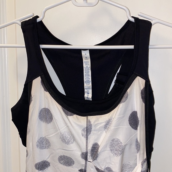 Lululemon Run: For Your Money Tank Tank with Sports Bra - Seaside Polka Dot - Picture 7 of 10
